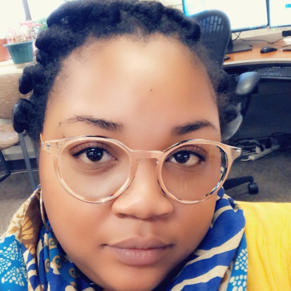 Meet your Posher, Amaris